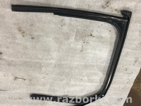 ФОТО Уплотнительная резинка боковой двери для Audi (Ауди) A6 C7 4G (11-18) Київ