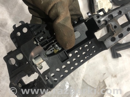 ФОТО Кронштейн замка двери для Audi (Ауди) A6 C7 4G (11-18) Київ