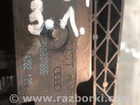 ФОТО Кронштейн замка двери для Audi (Ауди) A6 C7 4G (11-18) Київ