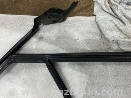 ФОТО Уплотнитель стекла двери для Audi (Ауди) A8 III D4 4H (09-17) Київ