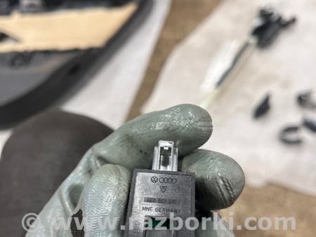 ФОТО Плафон подсветки салона для Audi (Ауди) A8 III D4 4H (09-17) Київ