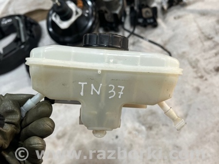 ФОТО Бачок для тормозной жидкости для Audi (Ауди) A4 V B9 - 8W (2015-) Київ