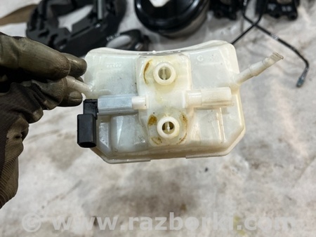 ФОТО Бачок для тормозной жидкости для Audi (Ауди) A4 V B9 - 8W (2015-) Київ