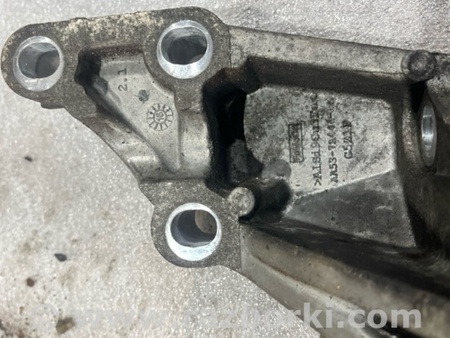 ФОТО Кронштейн для Ford Explorer V U502 (10-19) Київ