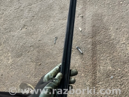 ФОТО Уплотнитель стекла двери для Volkswagen Atlas/Teramont I +1 рест (17-23) Київ