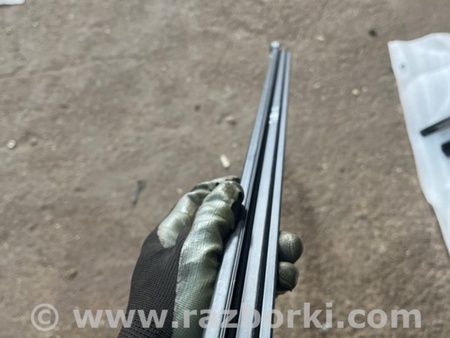 ФОТО Уплотнитель стекла двери для Volkswagen Atlas/Teramont I +1 рест (17-23) Київ