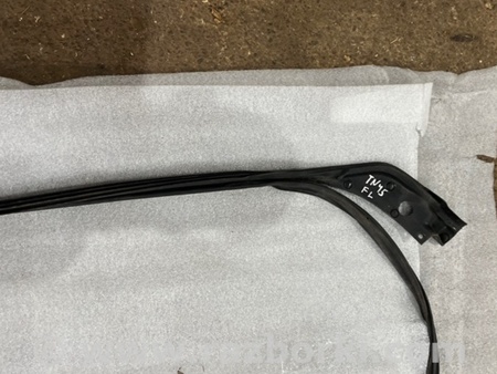 ФОТО Уплотнительная резинка боковой двери для Ford Explorer V U502 (10-19) Київ