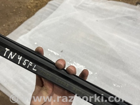 ФОТО Уплотнитель стекла двери для Ford Explorer V U502 (10-19) Київ