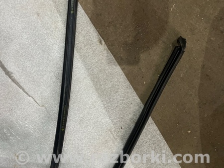 ФОТО Уплотнитель стекла двери для Volkswagen Atlas/Teramont I +1 рест (17-23) Київ