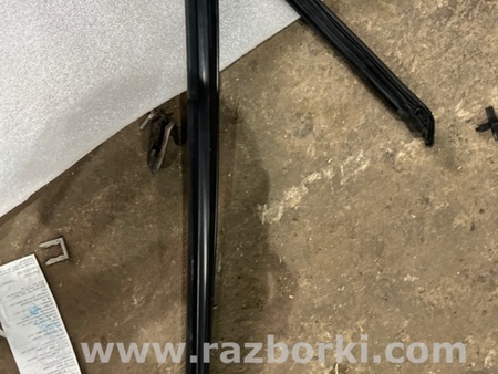 ФОТО Уплотнитель стекла двери для Volkswagen Atlas/Teramont I +1 рест (17-23) Київ