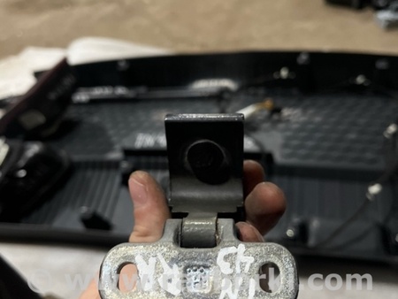 ФОТО Петля двери багажника для Volkswagen Atlas/Teramont I +1 рест (17-23) Київ