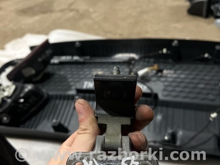 ФОТО Петля двери багажника для Volkswagen Atlas/Teramont I +1 рест (17-23) Київ