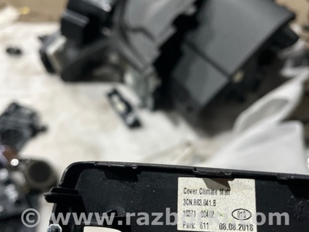 ФОТО Накладка торпедо для Volkswagen Atlas/Teramont I +1 рест (17-23) Київ