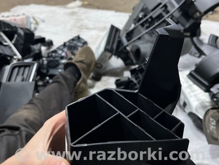 ФОТО Кронштейн для Volkswagen Atlas/Teramont I +1 рест (17-23) Київ