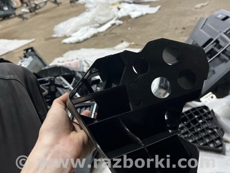 ФОТО Кронштейн для Volkswagen Atlas/Teramont I +1 рест (17-23) Київ