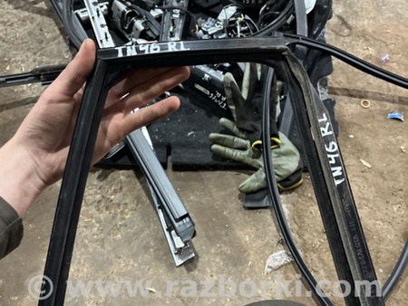 ФОТО Уплотнитель стекла двери для Subaru Legacy VI BN (14-19) Київ