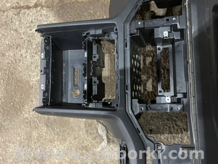 ФОТО Торпедо для Volkswagen Atlas/Teramont I +1 рест (17-23) Київ