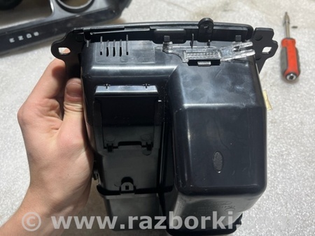 ФОТО Бардачок между сиденьями для Ford Explorer V U502 (10-19) Київ