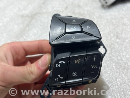 ФОТО Кнопки на руль для Ford Explorer V U502 (10-19) Київ