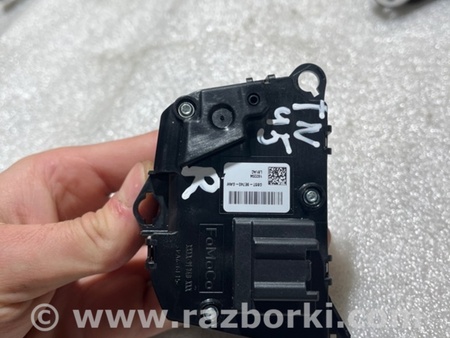 ФОТО Кнопки на руль для Ford Explorer V U502 (10-19) Київ