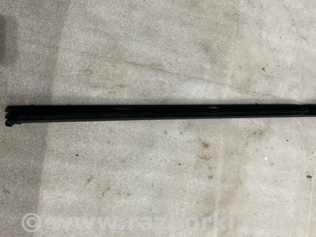 ФОТО Уплотнитель стекла двери для Volkswagen Atlas/Teramont I +1 рест (17-23) Київ