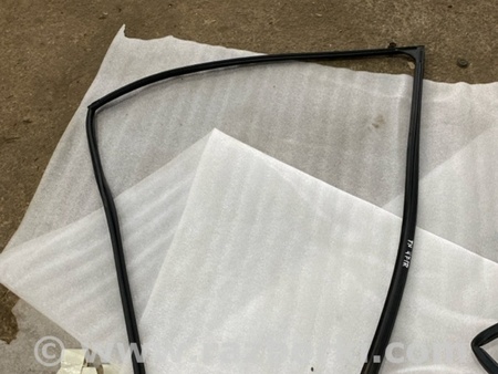 ФОТО Направляющая стекла двери для Subaru Crosstrek 3 GU (2022-) Київ