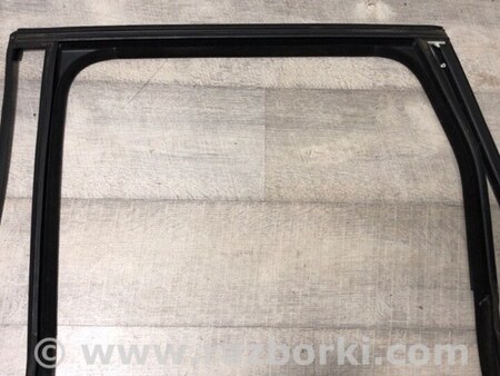 ФОТО Уплотнительная резинка для Porsche Cayenne II 958 E2/92A (10-14) Київ