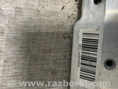 ФОТО Кронштейн для Volvo XC90 II SPA (2015-) Київ