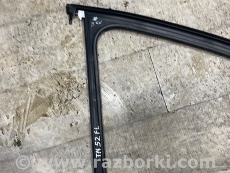 ФОТО Уплотнительная резинка боковой двери для Porsche Cayenne II 958 E2/92A (10-14) Київ