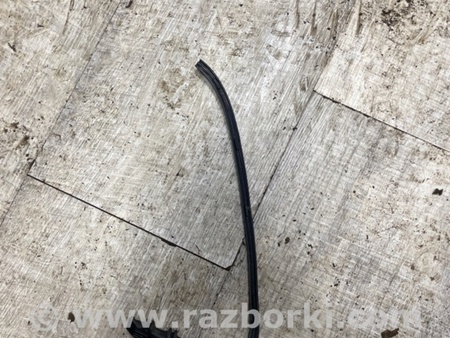 ФОТО Уплотнительная резинка боковой двери для Porsche Cayenne II 958 E2/92A (10-14) Київ