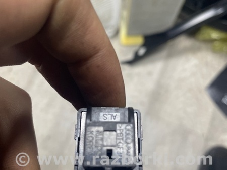 ФОТО Кнопка стеклоподъемника для Audi (Ауди) A3 III 8V (12-20) Київ