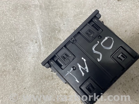 ФОТО Зарядное гнездо для Audi (Ауди) A3 III 8V (12-20) Київ