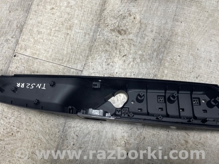 ФОТО пластик двери для Porsche Cayenne II 958 E2/92A (10-14) Київ