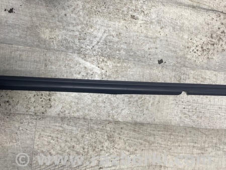 ФОТО Уплотнитель стекла двери для Subaru Legacy VII BW (19-25) Київ