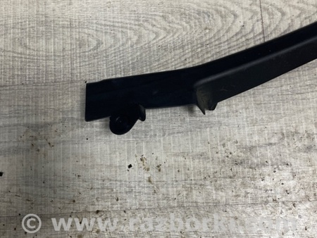 ФОТО Уплотнитель стекла двери для Land Rover Range Rover IV L405 (12-21) Київ