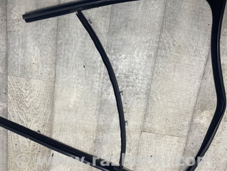 ФОТО Уплотнительная резинка для Land Rover Range Rover IV L405 (12-21) Київ