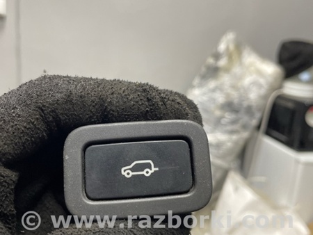 ФОТО Кнопка открывания багажника для Land Rover Range Rover IV L405 (12-21) Київ