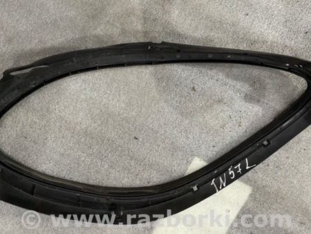 ФОТО Уплотнительная резинка для Porsche Macan I 95B +FL (13-18) Київ