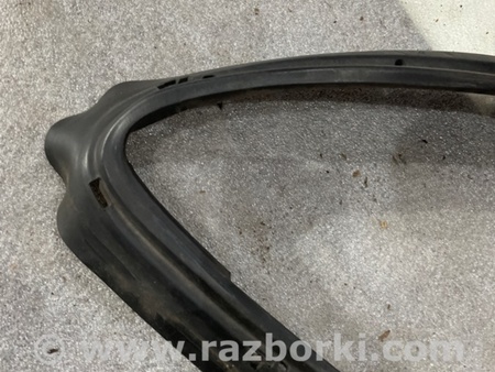 ФОТО Уплотнительная резинка для Porsche Macan I 95B +FL (13-18) Київ