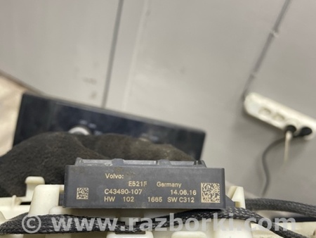 ФОТО Кронштейн для Volvo XC90 II SPA (2015-) Київ