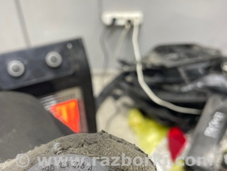 ФОТО Уплотнительная резинка капота для Porsche Macan I 95B +FL (13-18) Київ