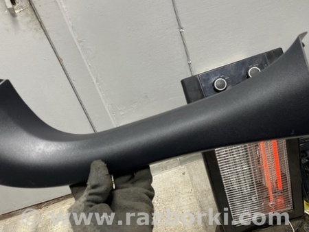 ФОТО Обшивка двери багажника для Subaru Crosstrek 3 GU (2022-) Київ