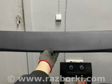 ФОТО Обшивка двери багажника для Subaru Crosstrek 3 GU (2022-) Київ