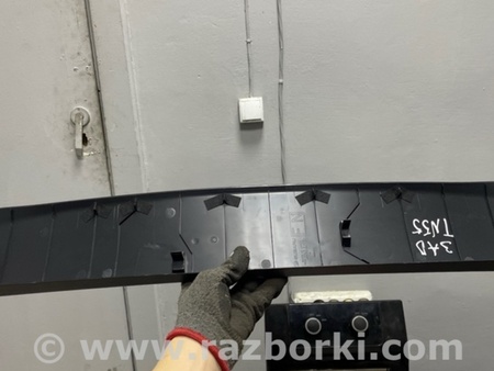 ФОТО Обшивка двери багажника для Subaru Crosstrek 3 GU (2022-) Київ