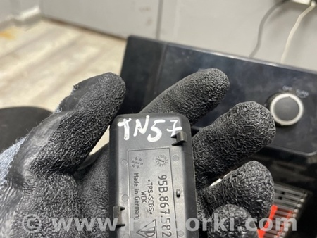 ФОТО Обшивка двери багажника для Porsche Macan I 95B +FL (13-18) Київ