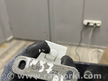 ФОТО Петля двери багажника для Porsche Macan I 95B +FL (13-18) Київ