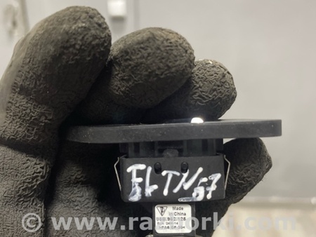 ФОТО Кнопка для Porsche Macan I 95B +FL (13-18) Київ