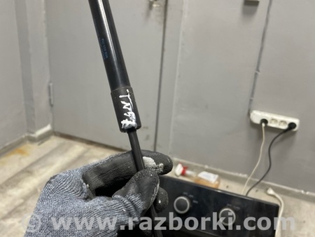 ФОТО Упор багажника для Porsche Macan I 95B +FL (13-18) Київ