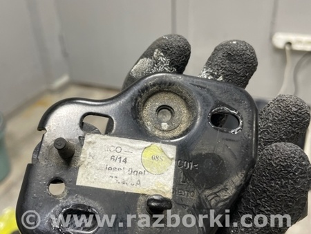 ФОТО Кронштейн замка капота для Porsche Macan I 95B +FL (13-18) Київ