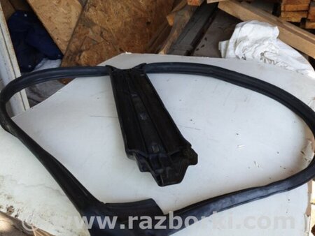 ФОТО Уплотнительная резинка левая для Subaru Impreza II GD GG (00-07) Київ